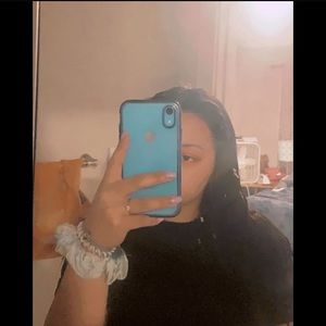 Meet your Posher, Isabelle